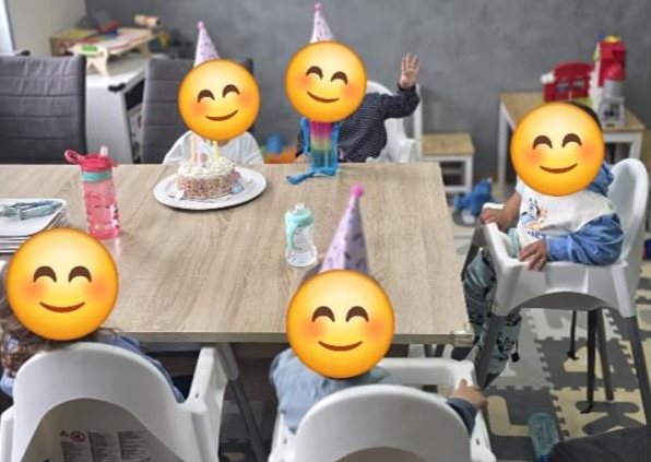 Kindergeburtstag mit Kuchen